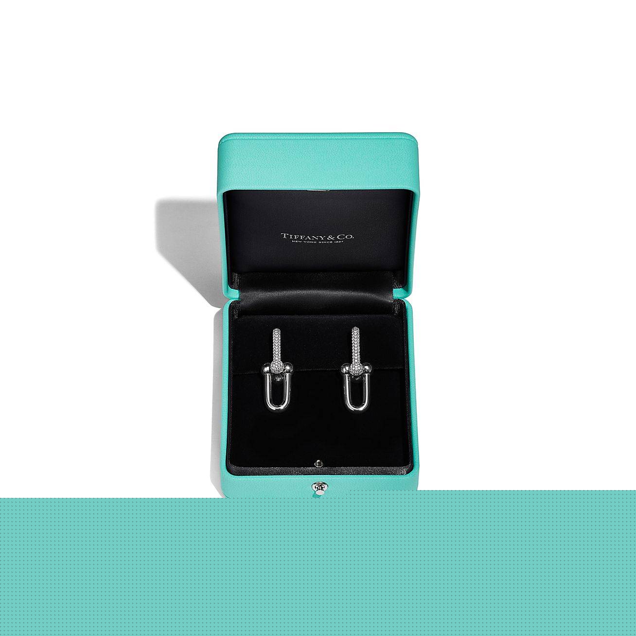 T*f*ny hardwear link earrings in white gold with pavÉ diamonds