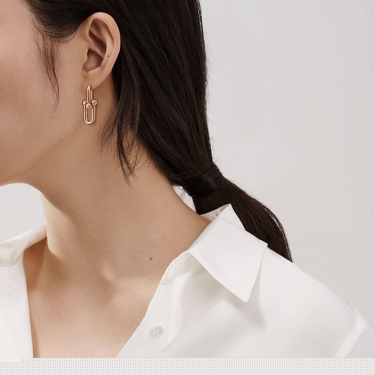 T*f*ny hardwear link earrings in 18k rose gold, small