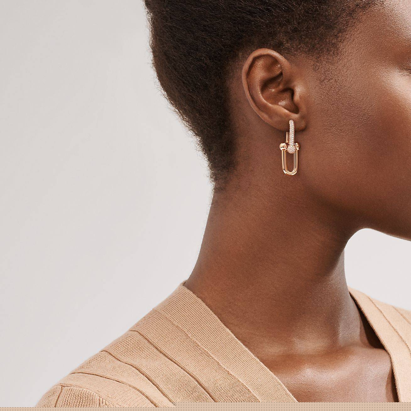 T*f*ny hardwear link earrings in 18k rose gold with pavÉ diamonds