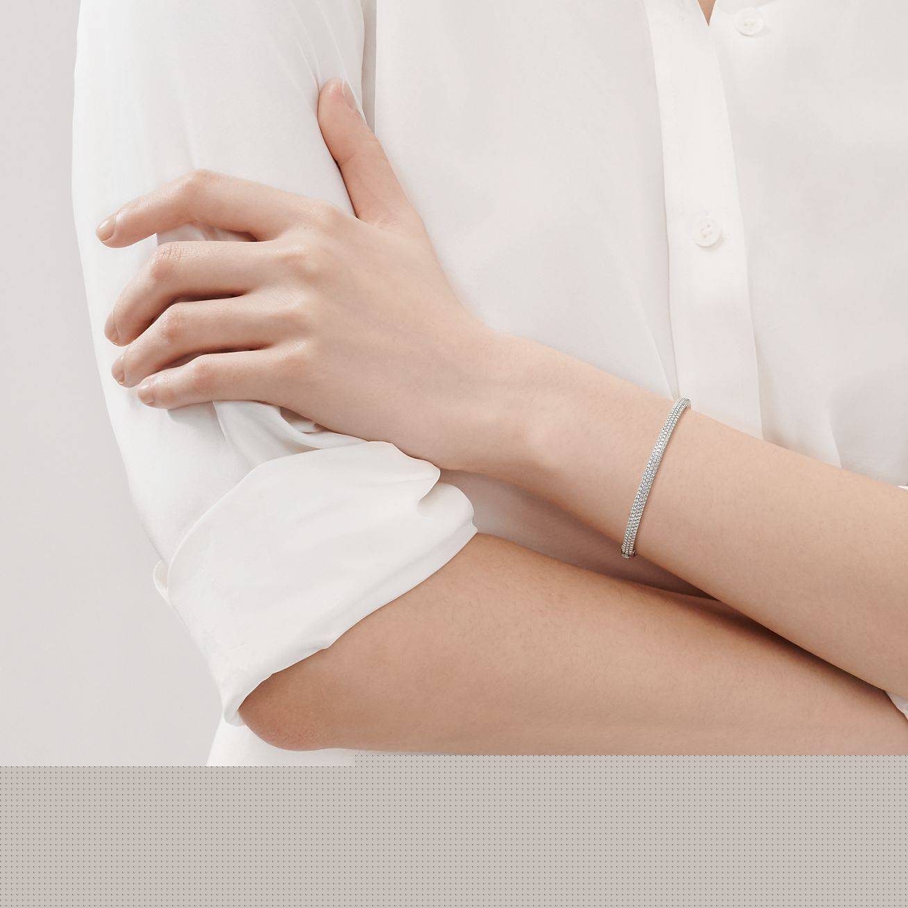 T*f*ny metro three-row hinged bangle