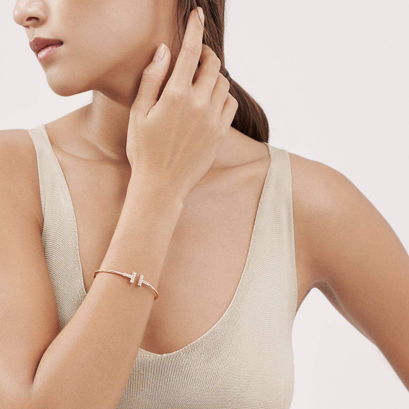 T*f*ny t wire bracelet in rose gold with diamonds