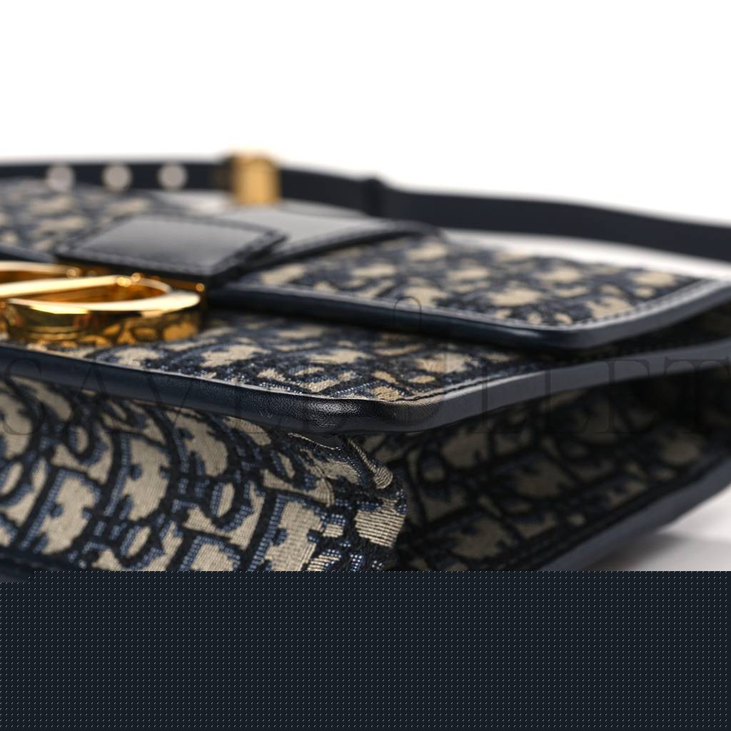 D*or oblique 30 montaigne flap bag blue (24*17*7.6cm)